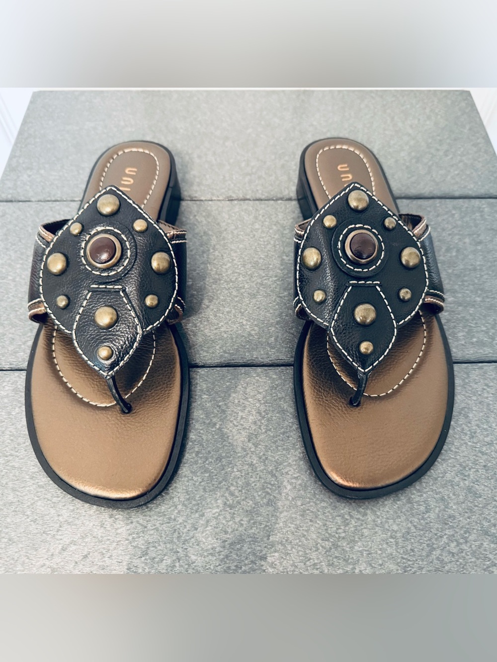 UNISA Hippie Black Studded Thong Sandals – Women’s Size 8 – NIB